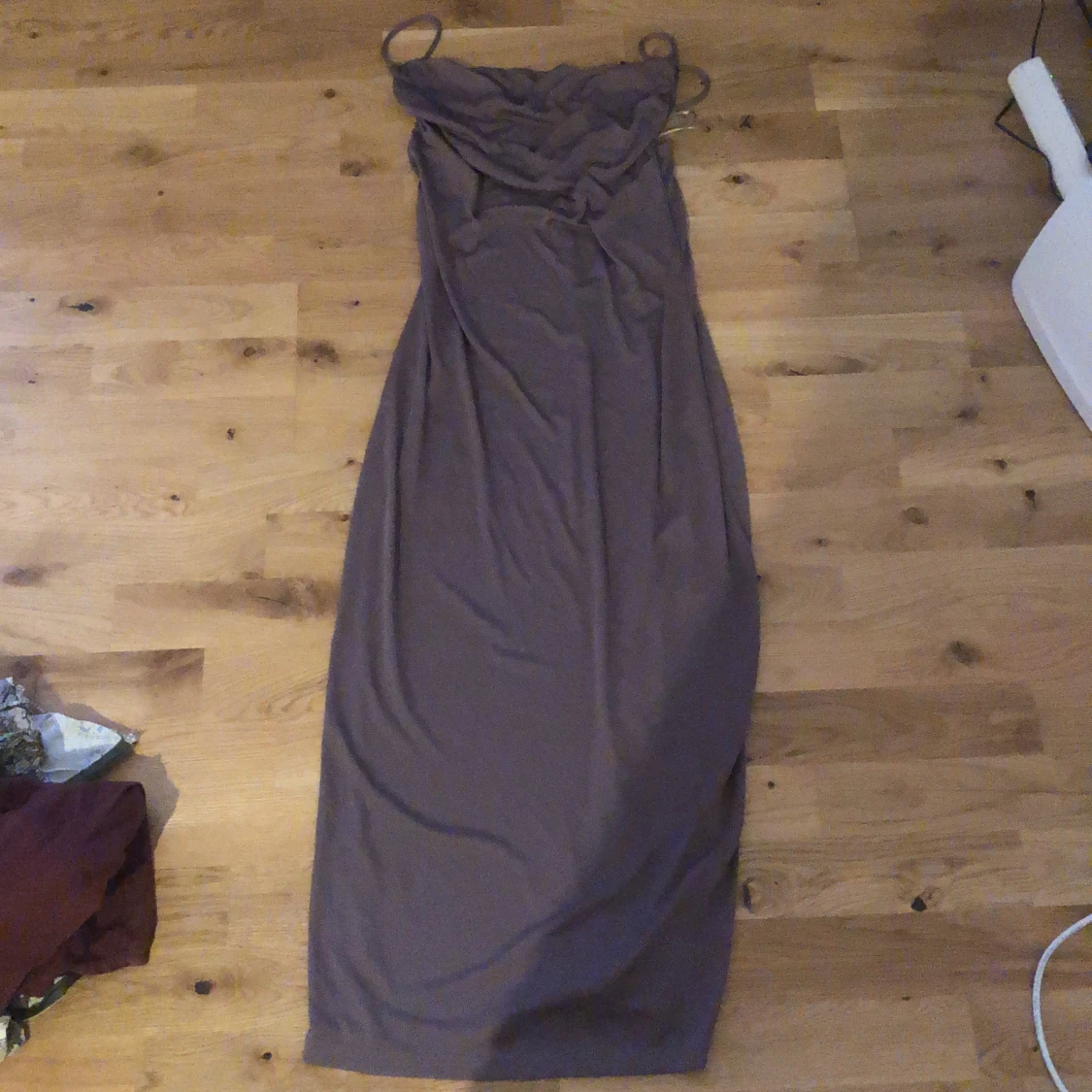 Body dress with drooping chest line