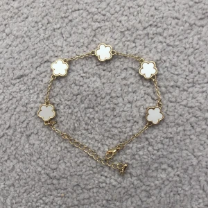 Van cleef armband!! - Jätte coolt Van cleef liknande armband🥰🥰