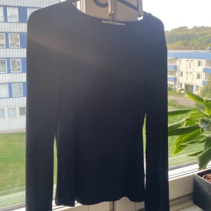 NAKD tröja - Använd 1gång, superfin långärmad tröja som man kan ha till vardags eller för att klä upp sig💕