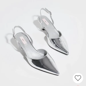 Klackar - Jättefina silvriga klackar