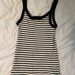 Linne - Bra baslinne från H&M, bra skick! Storlek S ❤️