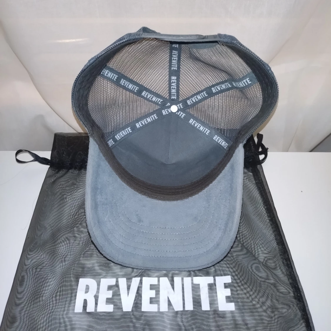 Revenite velvet keps Monaco Aquamarine  - 91