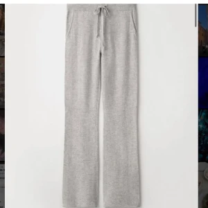 Soft Goat mjukisbyxor - Säljer dessa sköna byxor från Soft Goat. Modellen är ”straight pants” nypris 2300kr! 
