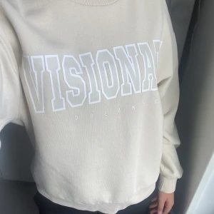 Sweatshirt - Säljer min fina tröja från Gina eftersom att det tyvärr inte används längre💓