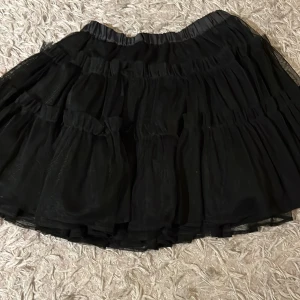 Kjol - En jättefin kjol i jätte fint skick 