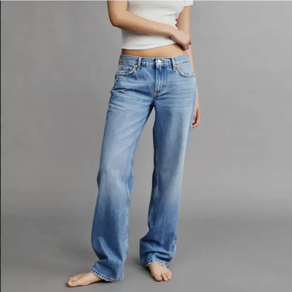 Jeans från gina! Säljs för 300 + frakt 🤍. Jeans & Byxor.