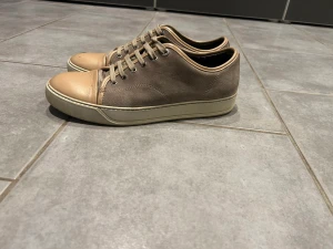 Beige lanvins - Tja, Säöjer nu ett par näst intill oanvända lanvins i den sällsynta colorwayen beige, Dm för fler frågor/bilder!