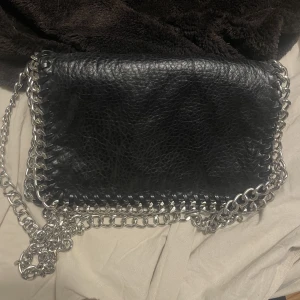 Väska - Tiamo väska, använt skick❤️