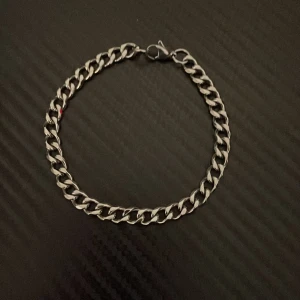 Silver armband - Silver armband   Bra skick  Helt nytt  