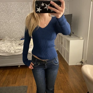 Blå stickad topp  - Oanvänd från Cubus strl xs men passar också S