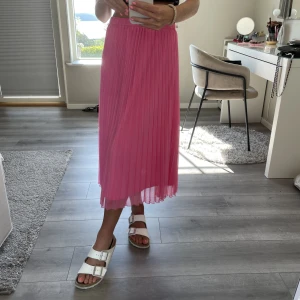 Rosa kjol💞 - Söt plisserad rosa kjol från Hm💓