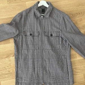 Overshirt  - Använd 1 gång. Köpt i HM. 
