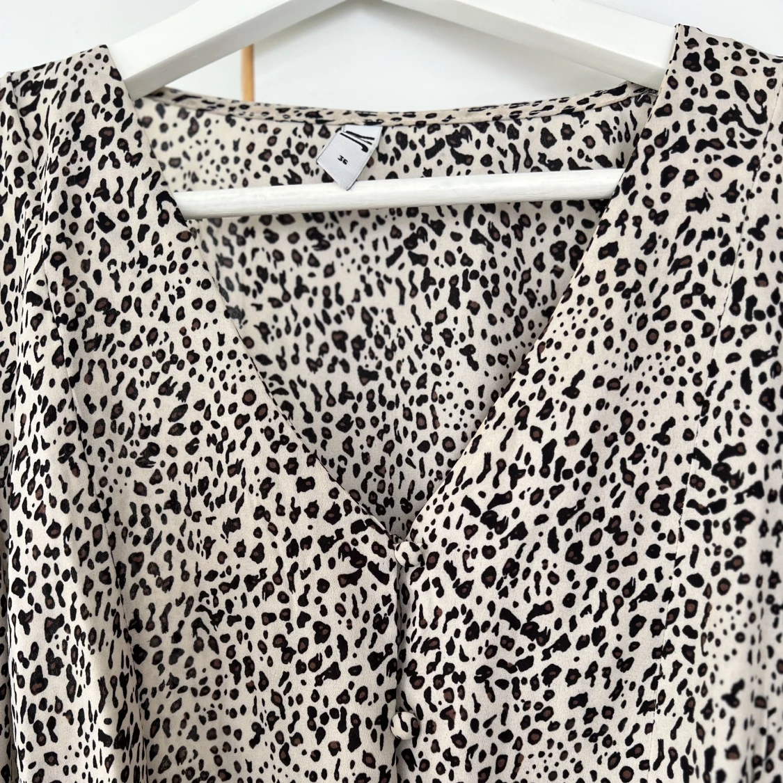 Blus i leoprint  - 90