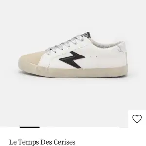 Så fina sneakers från Le temps Des Cerises, helt slutsålda på Zalando💗 Helt oanvända med prislappen kvar!!