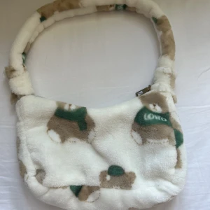 Axel väska - En jätte gullig Axel väska smidig och liten💓👜