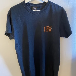 ijustwanttobecool merch - skitsnygg ijustwanttobecool merch som inte finns och köpa längre. kommer inte till användning, köpte för ca 1 år sedan. jättefint skick köpte för ca 300-400kr