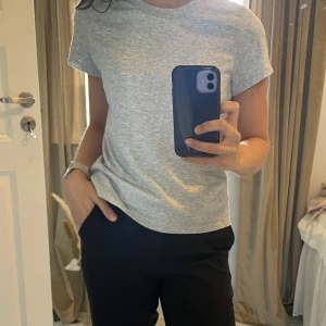 Tshirt bikbok - Lite nopprig men annars i bra skick 🥰