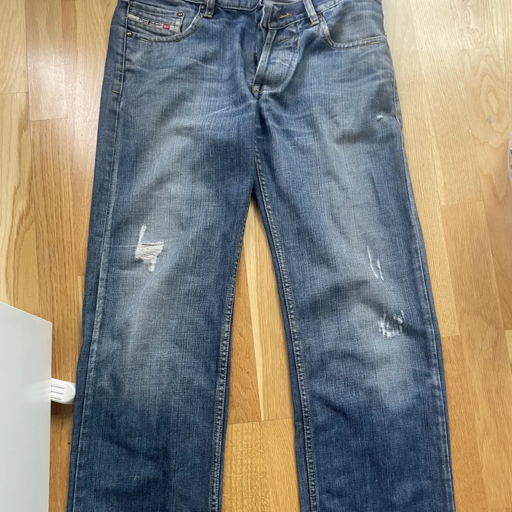 Disel jeans köpta secondhand aldrig använt . Jeans & Byxor.
