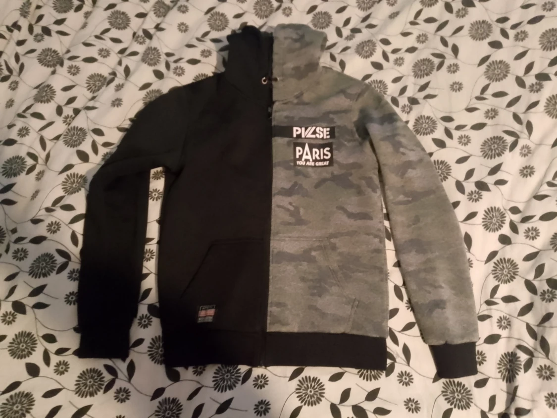 Paris Hoodie  - 90