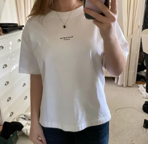 Acne T-shirt  - Acne studios T-shirt i super bra skick!