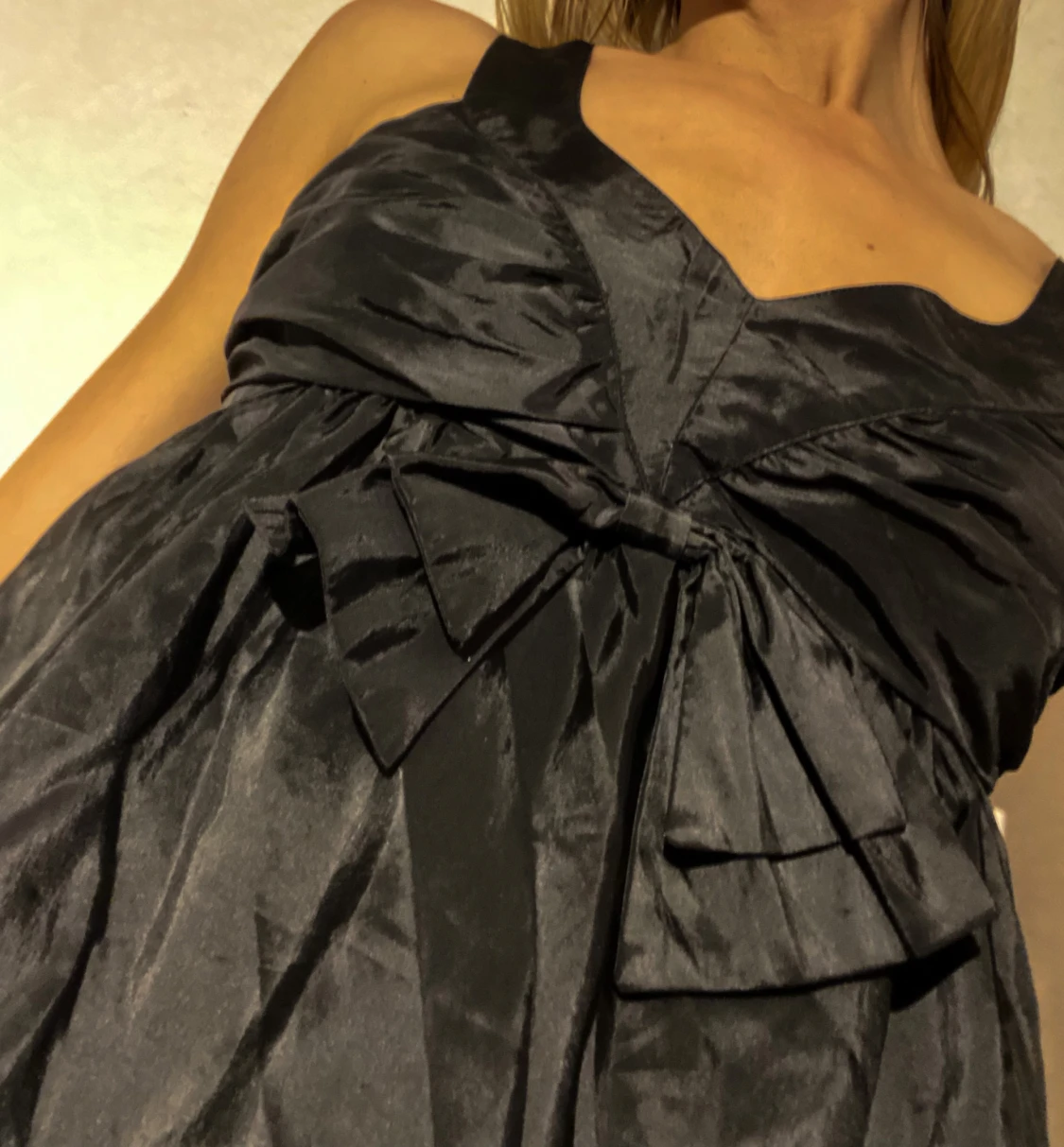 Kvart klänning med roset - 90