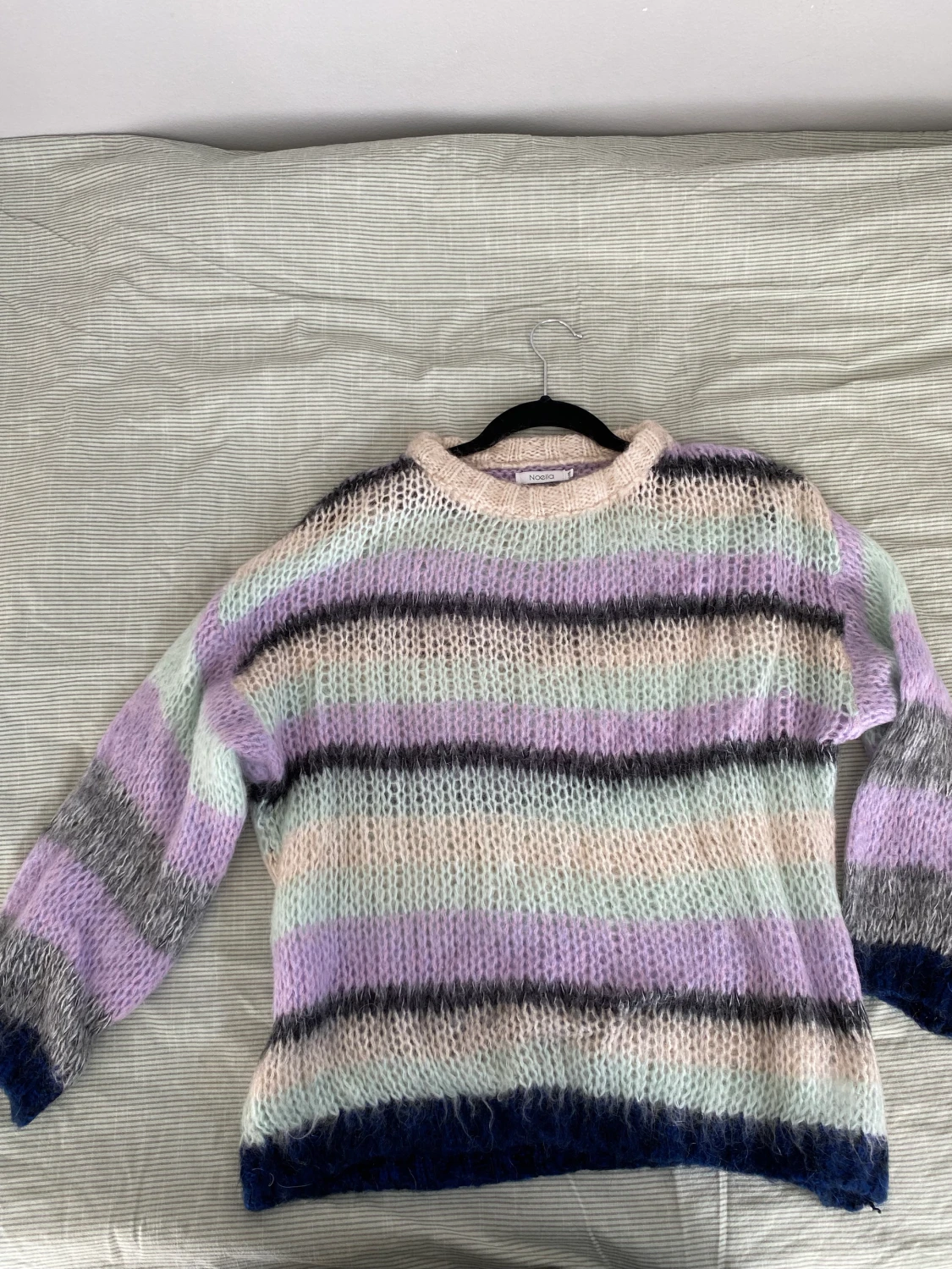 Stickad tröja  - 90