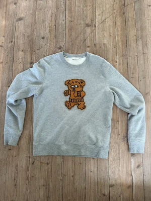 Sandro Sweater - Fin tröja i toppen skick. Passar M/L