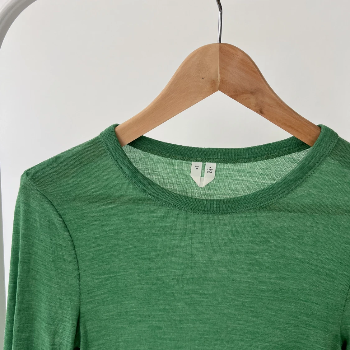 Grön långärmad topp i merinoull - ARKET - 91