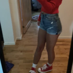 Jeans shorts  - Använda fåtal gånger. Säljer billigt så lägg prisförslag.