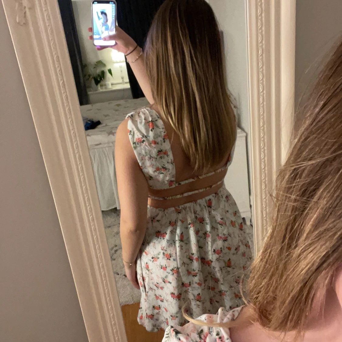 Blommig klånning - 90