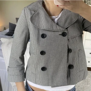 Trekvartsärmad Höstjacka! - Lånad bild men ser ju exakt likadan ut! 