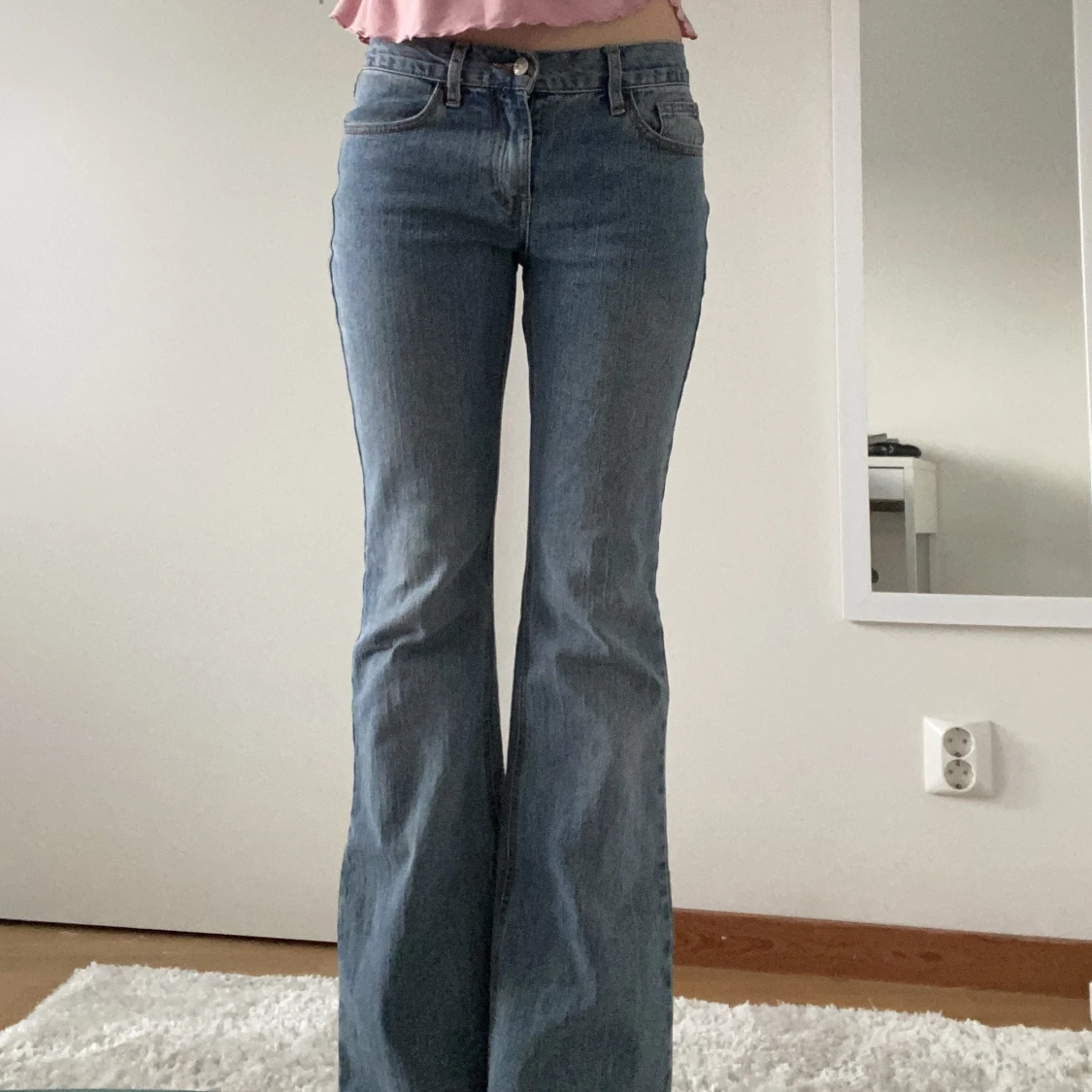 lågmidjade flared jeans - 90