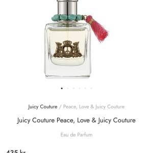 Säljer denna parfymen för andvänder inte den, de är exakt den parfymen som på första fast denna är 50ml å den är andvänd men det är mycket kvar!💓