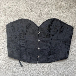 Korsett-top - Fin korsett-top, använd 1 gång
