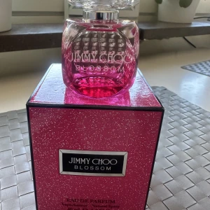 Parfym Jimmy choo - Helt ny .. doft blossom 40 ml