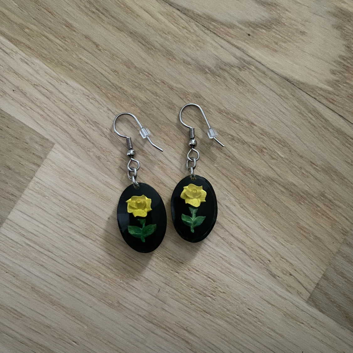 Berlock örhängen från Björkåfrihet