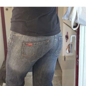 Vintage jeans - Ett par sköna jeans från blendshe i storlek 26, dessa är inte tts eftersom jag vanligtvis bär 34-36 men de här passar perfekt. Köparen står för frakten och pris är diskuterbart!