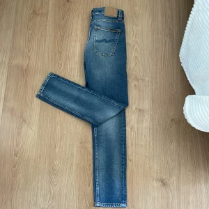Nudie jeans - Fina nudie jeans knappt använda