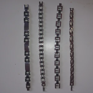 Armband  - Armband  Går att fixa paketpris 