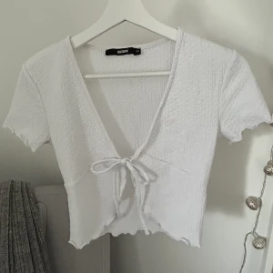 Trendig knyttopp - Jättefin knyttopp i nyskick, storlek xs!💖