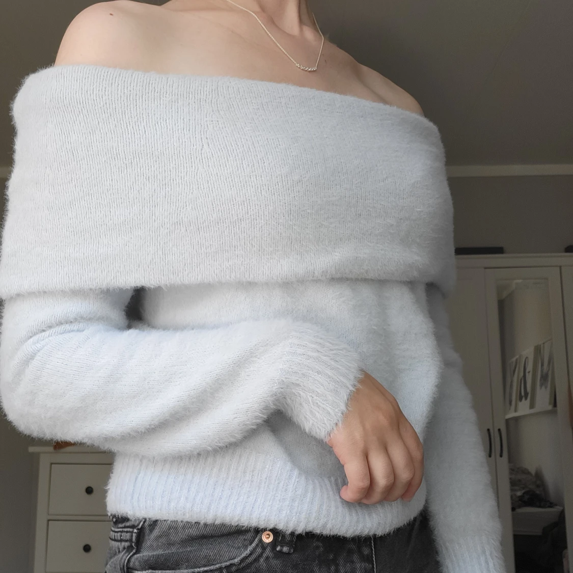 Off-shoulder tröja - 90