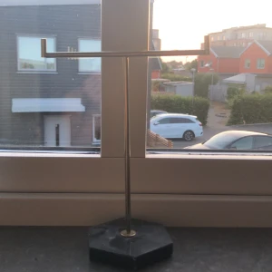 Halsbandshängare  - Det är en halsbandshängare! Du kan hänga dina halsband på den!💗🫶🏻 Väldigt snyggt och populärt!