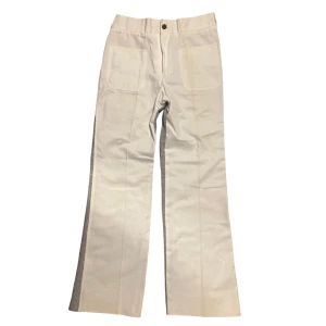 Hybrid pants - Jeans på framsidan mjukis på baksidan. Två fram fickor med sex bakfickor. Gjord av mig. 