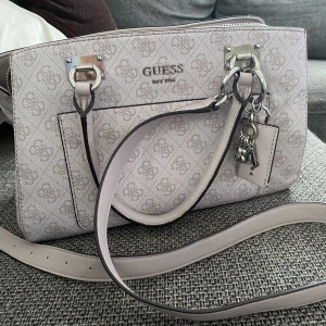 Fin gussväska!! - Den har bara använt en gång så den är som ny