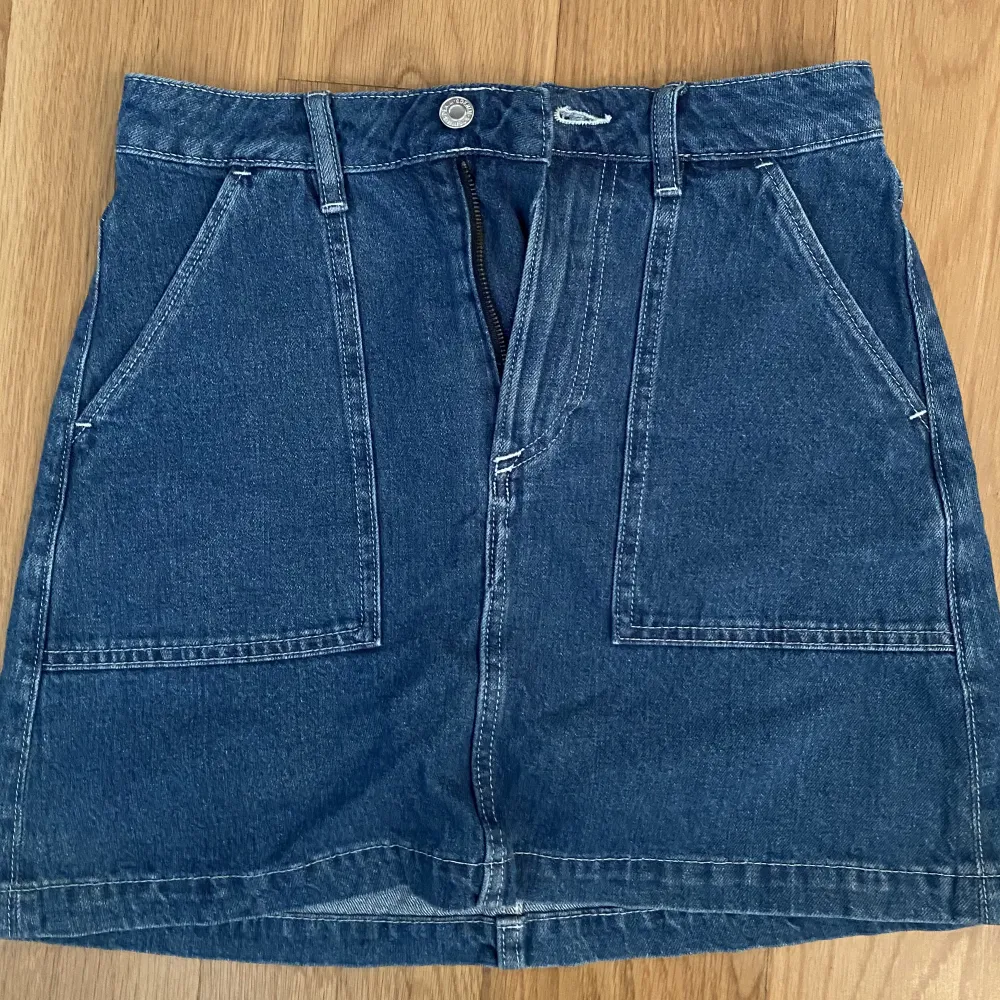 size 36 eur 🔵denim skirt! never wore it, its in perfect condition!. Kjolar.