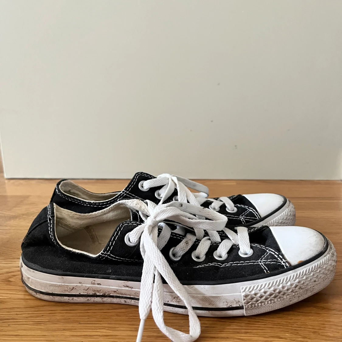 Converse låga stl 38 svart - 90