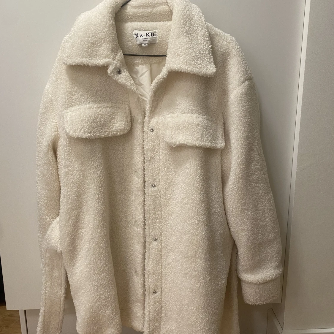 NA-KD Teddyjacka med bälte - 90