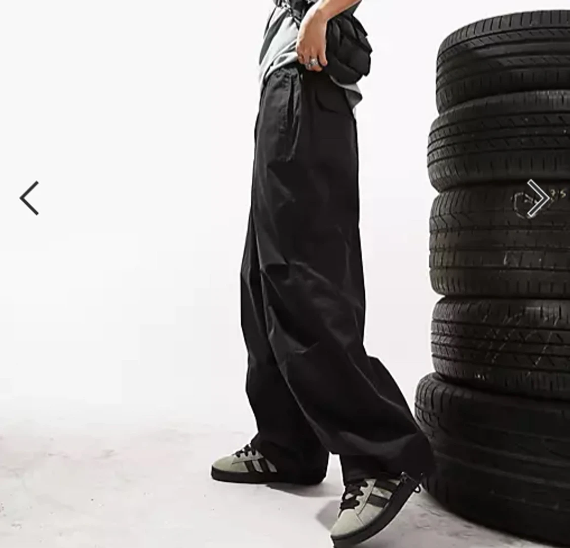 ASOS DESIGN – Svarta fallskärmsbyxor med ballongben i oversize