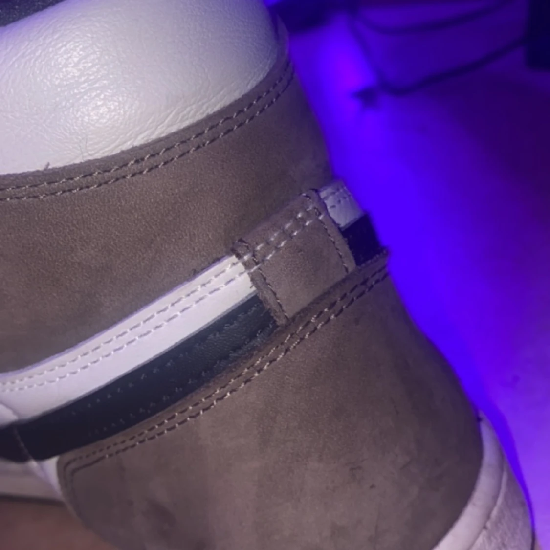 Jordan 1 high mocha  - 90