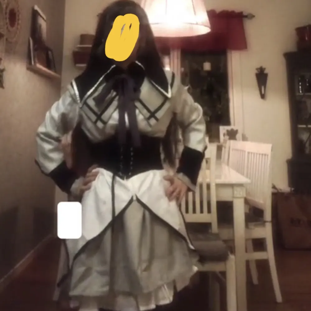 Homura akemi cosplay, says size S but fits like a M - L? It’s big atleast. I safety pined it for it to fit me when I wore it, wore about 2/3 times ‼️ DM FOR MORE PICTURES ‼️ Only outfit not wig, OG price around 500/600. Klänningar.